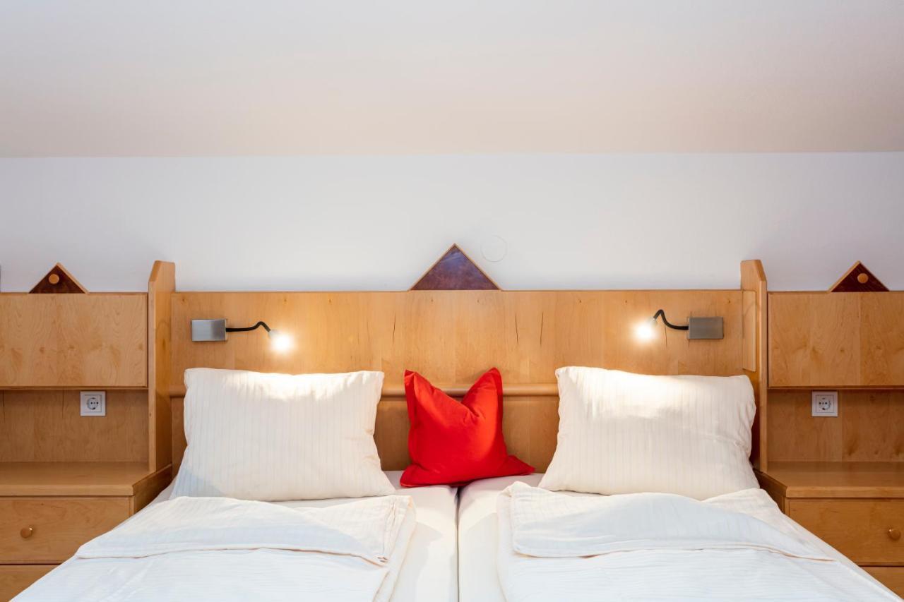 Hoelzl Bed & Breakfast Neukirchen am Grossvenediger Ngoại thất bức ảnh