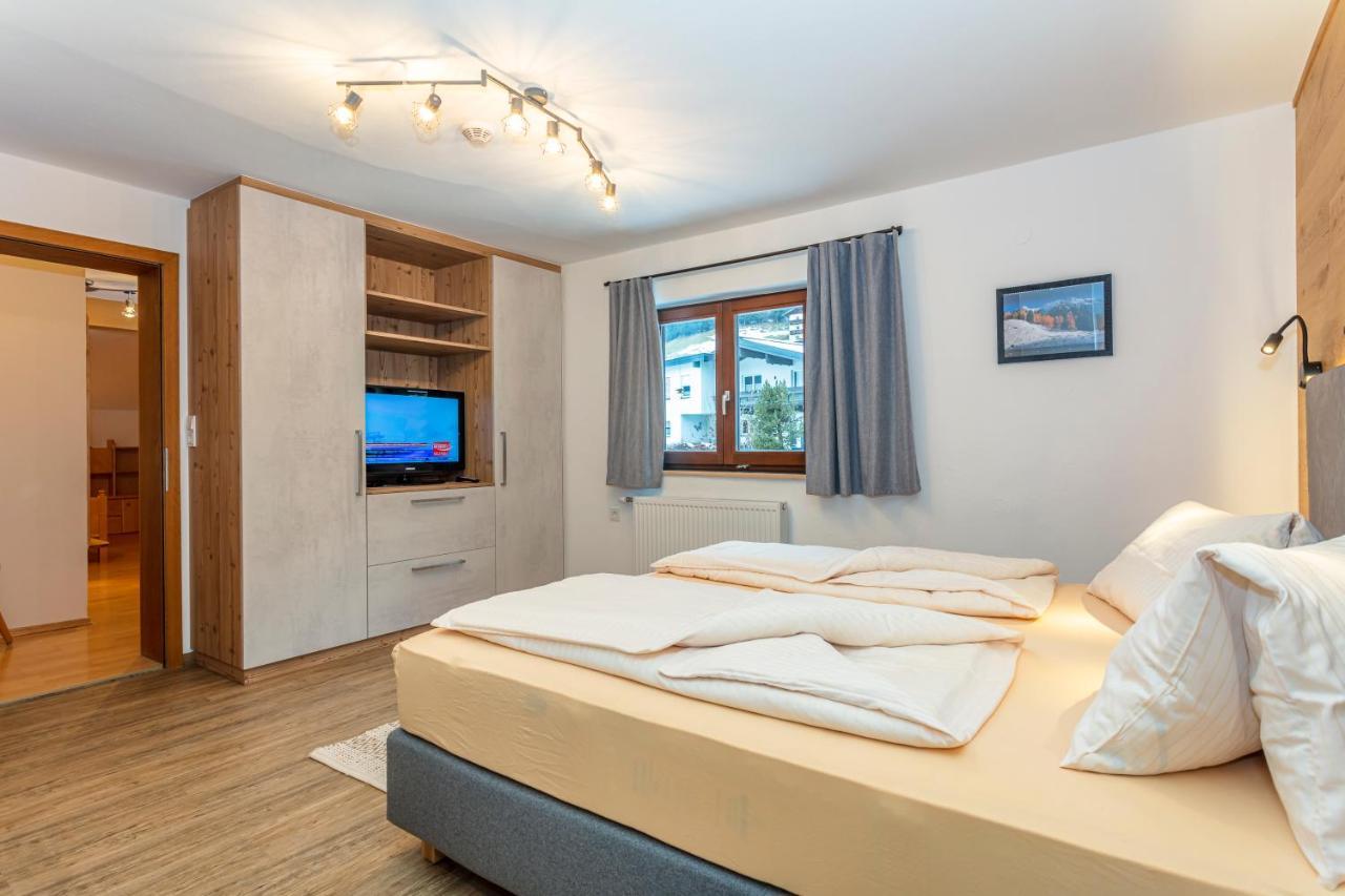 Hoelzl Bed & Breakfast Neukirchen am Grossvenediger Ngoại thất bức ảnh