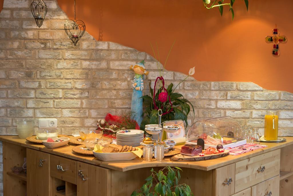 Hoelzl Bed & Breakfast Neukirchen am Grossvenediger Ngoại thất bức ảnh