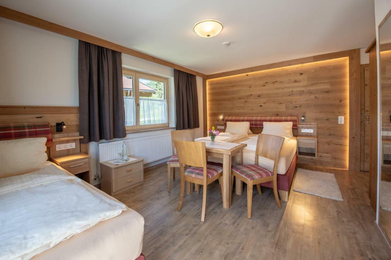 Hoelzl Bed & Breakfast Neukirchen am Grossvenediger Ngoại thất bức ảnh